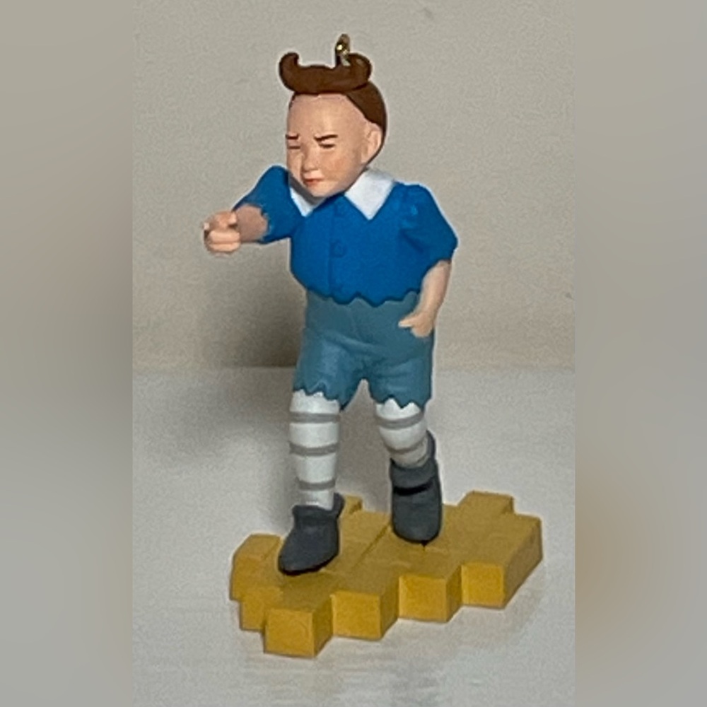 Hallmark Keepsake “The Lollipop Guild” Wizard of Oz Ornament - Picture 6 of 10